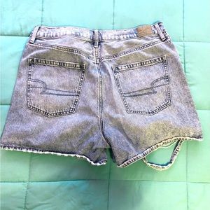 American Eagle ripped style denim shorts. Mom jean style. Size 16.